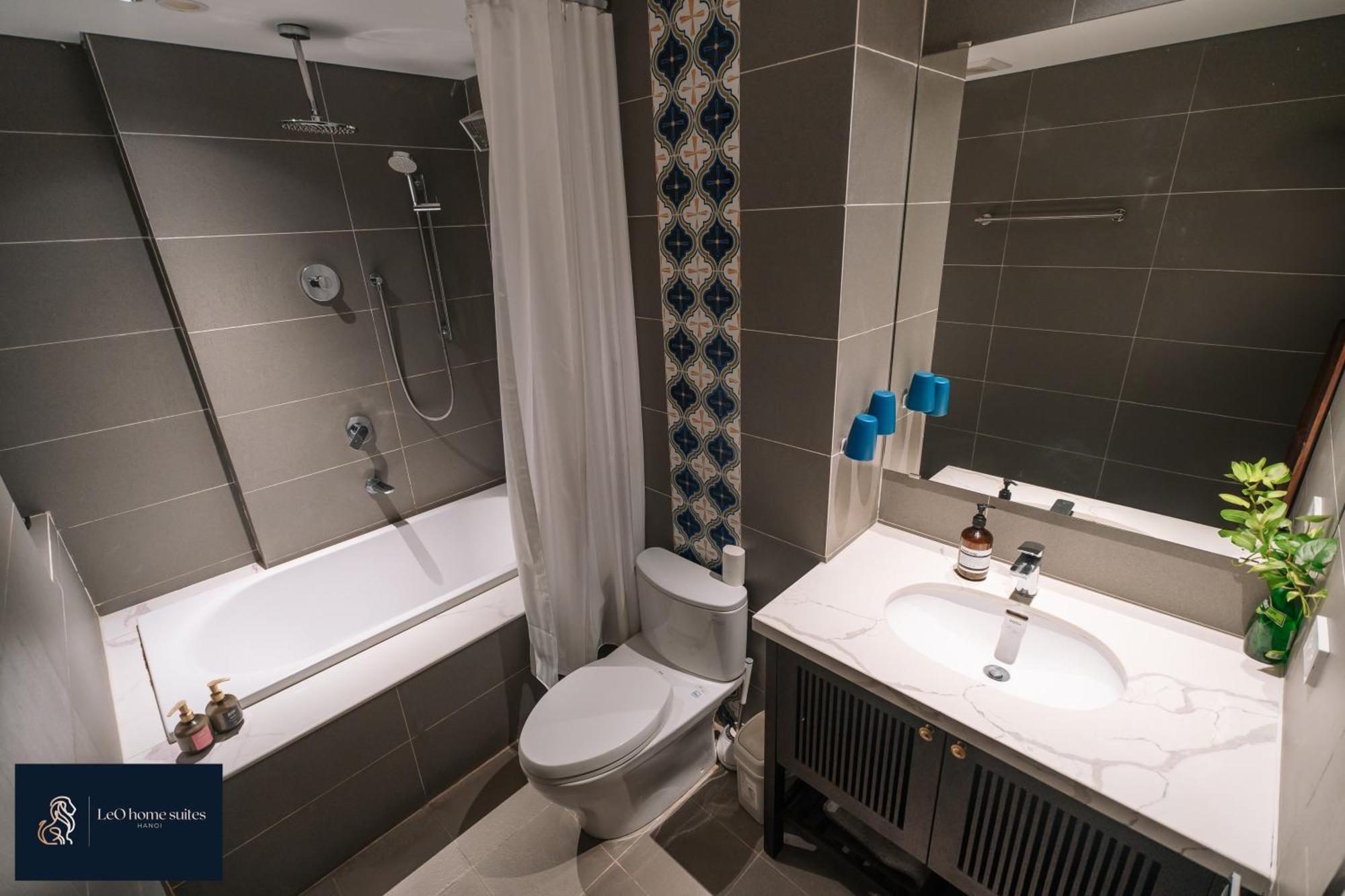 Home Suites -Natural Light -Projector -Spacious - 2Br Incenter Hanoi Zewnętrze zdjęcie