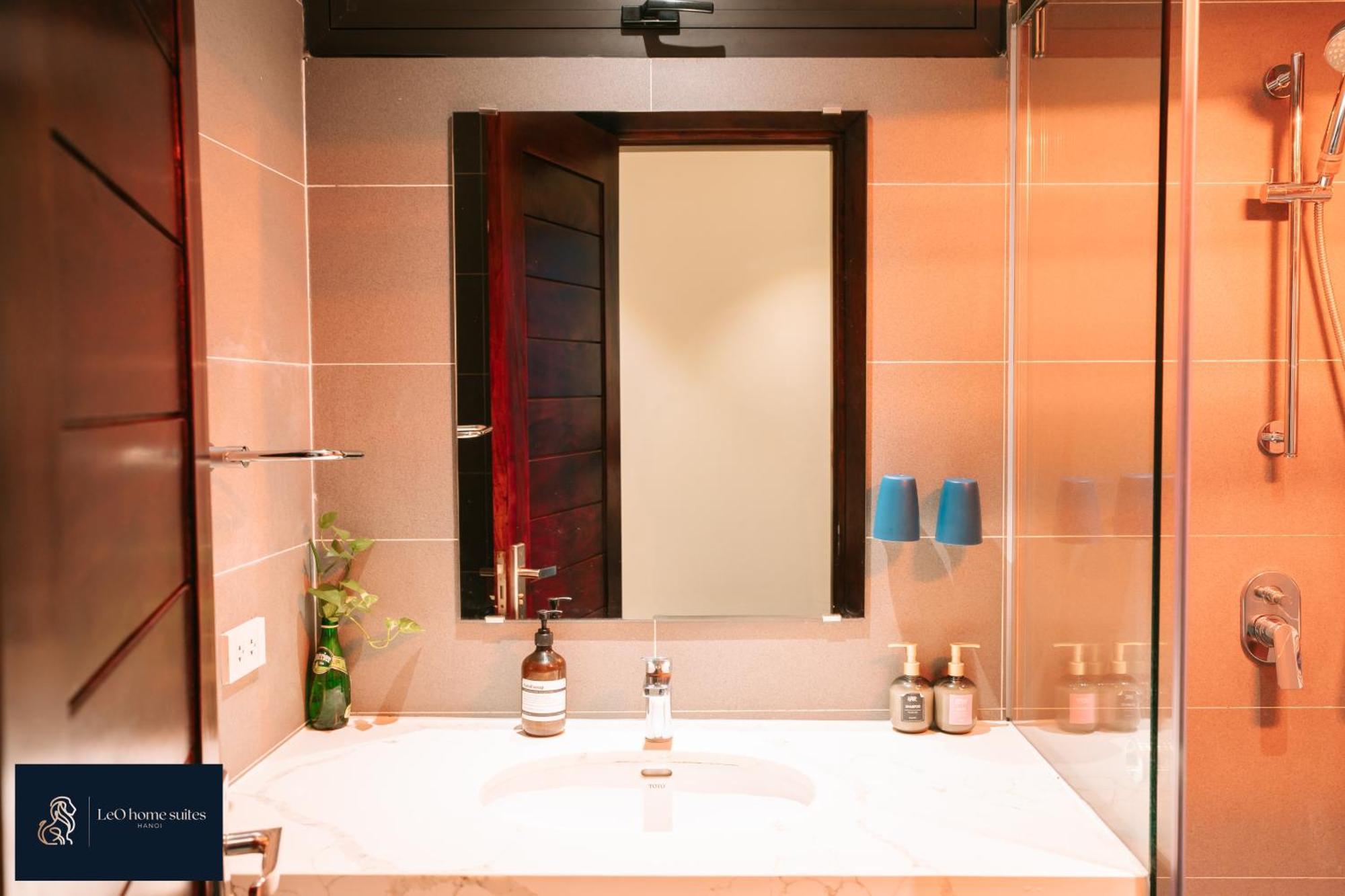 Home Suites -Natural Light -Projector -Spacious - 2Br Incenter Hanoi Zewnętrze zdjęcie